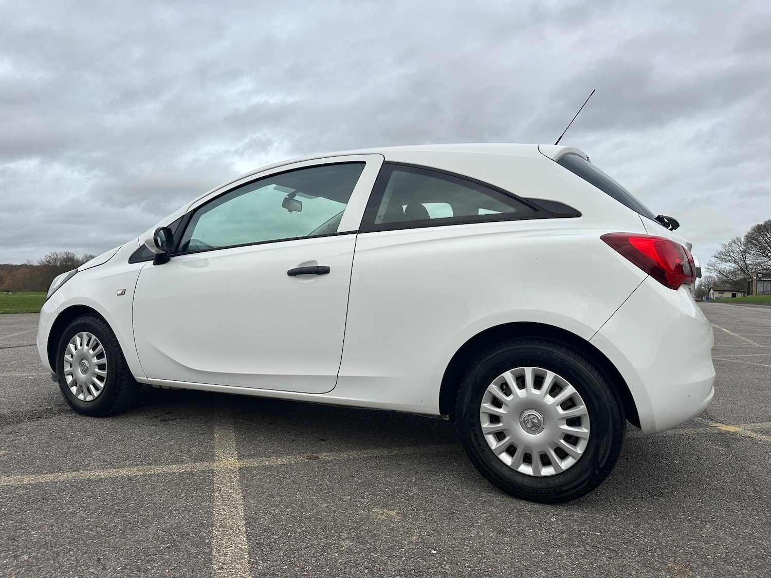 Used Vauxhall Corsa 2015 for sale - 76975873: Photo 10