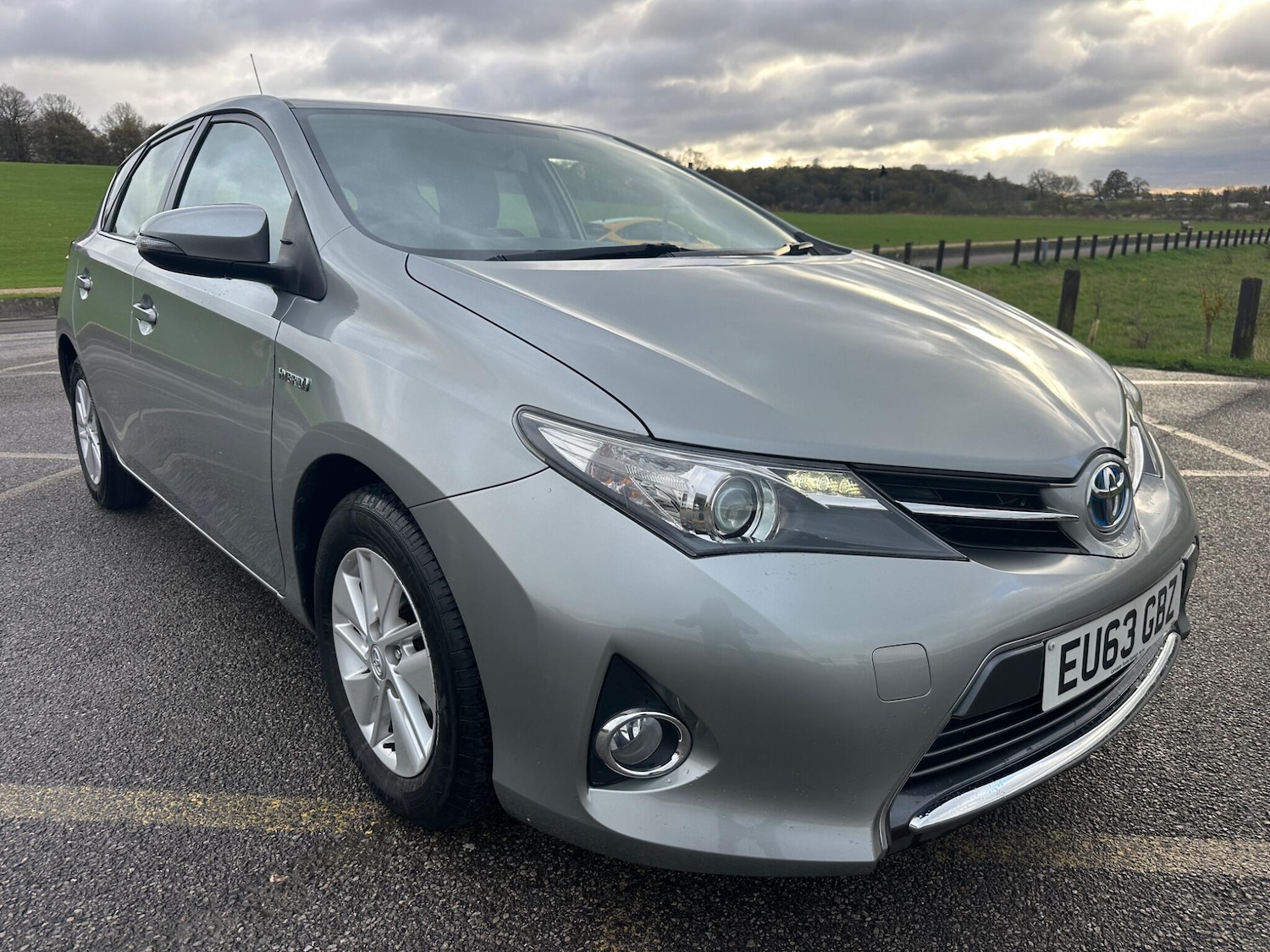 Used Toyota Auris 2013 for sale - 76633525: Photo 2
