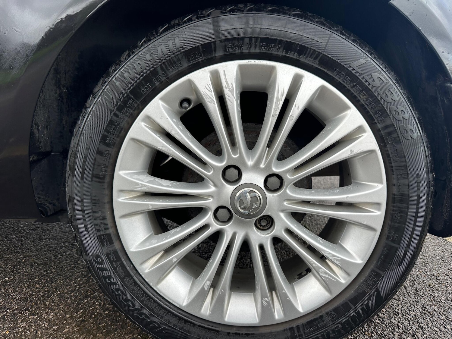 Used Vauxhall Corsa 2012 for sale - 76549937: Photo 3