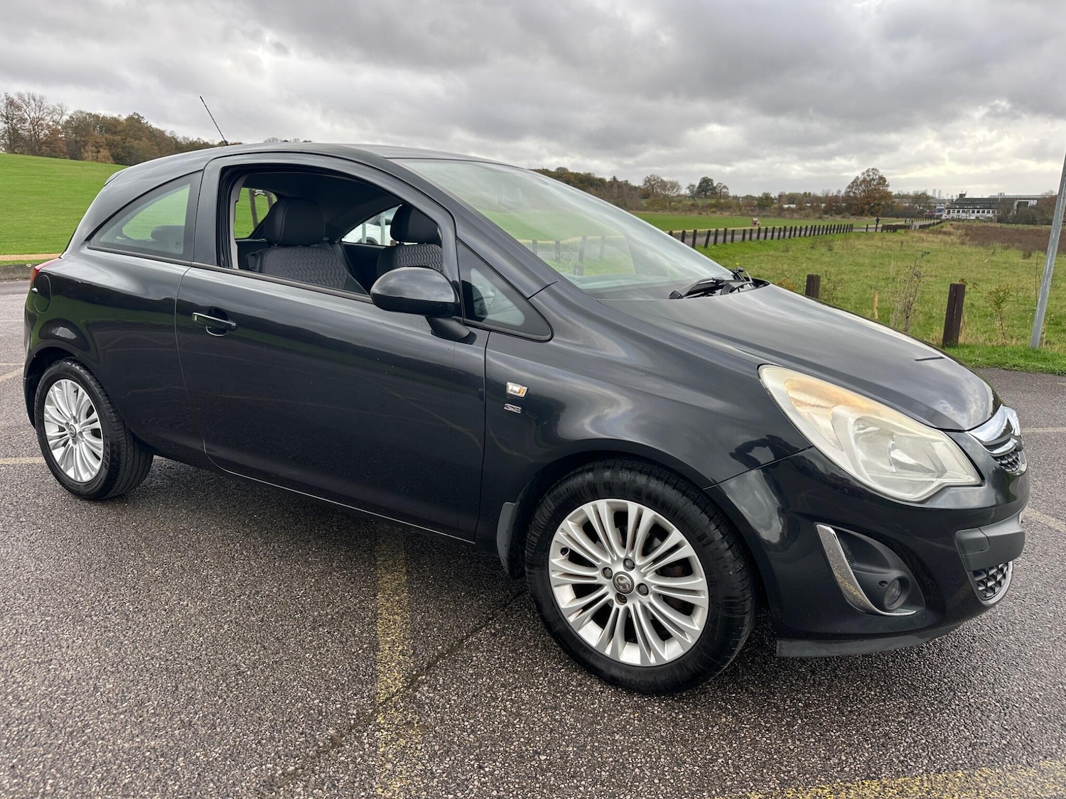Used Vauxhall Corsa 2012 for sale - 76549937: Photo 9