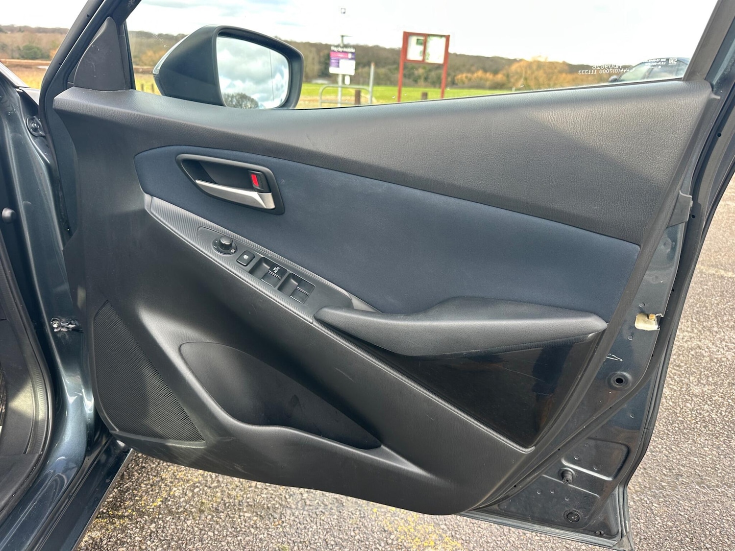 Used Mazda Mazda2 for sale - 77266921: Photo 38