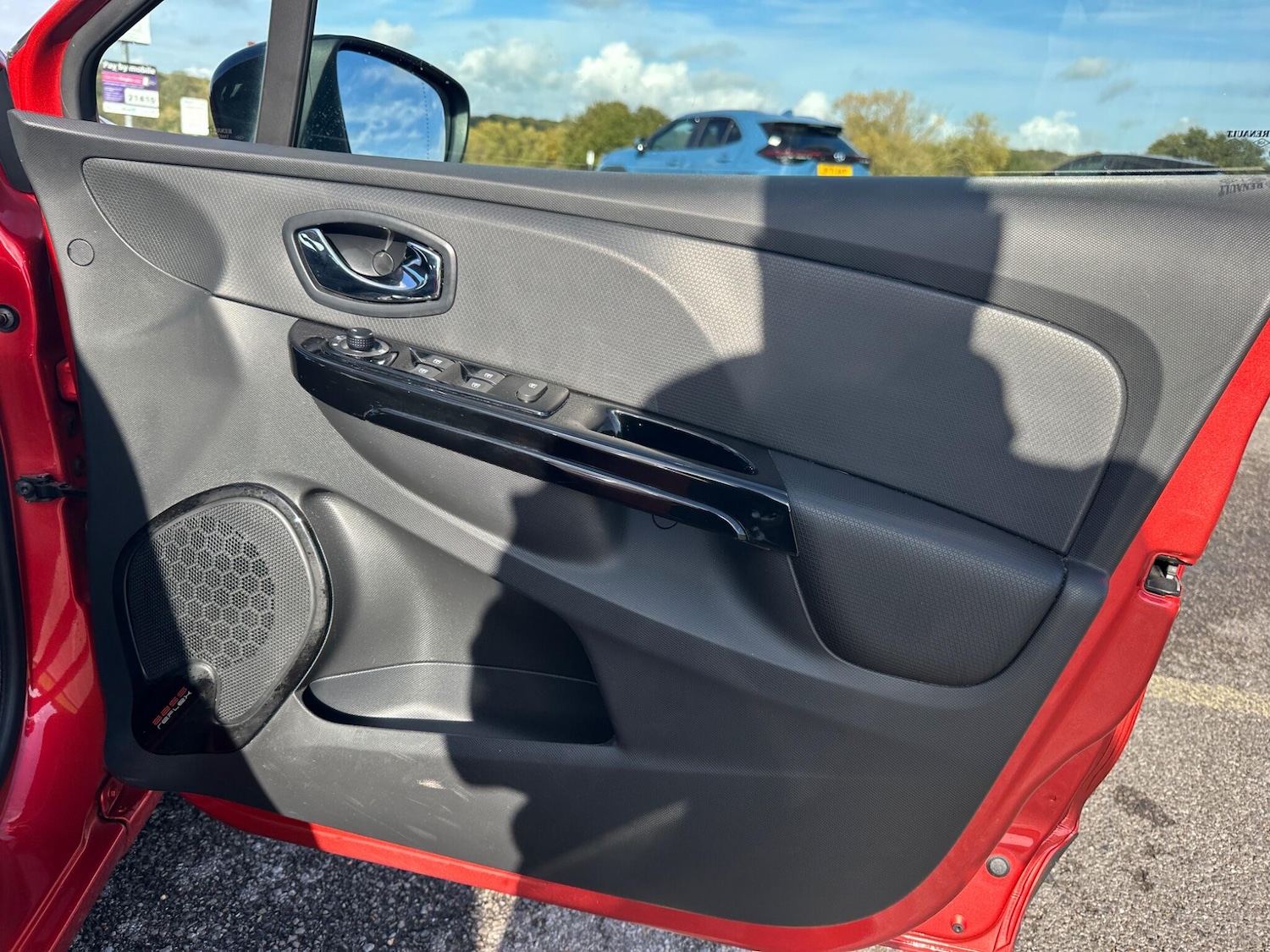 Used Renault Clio 2014 for sale - 76996550: Photo 42