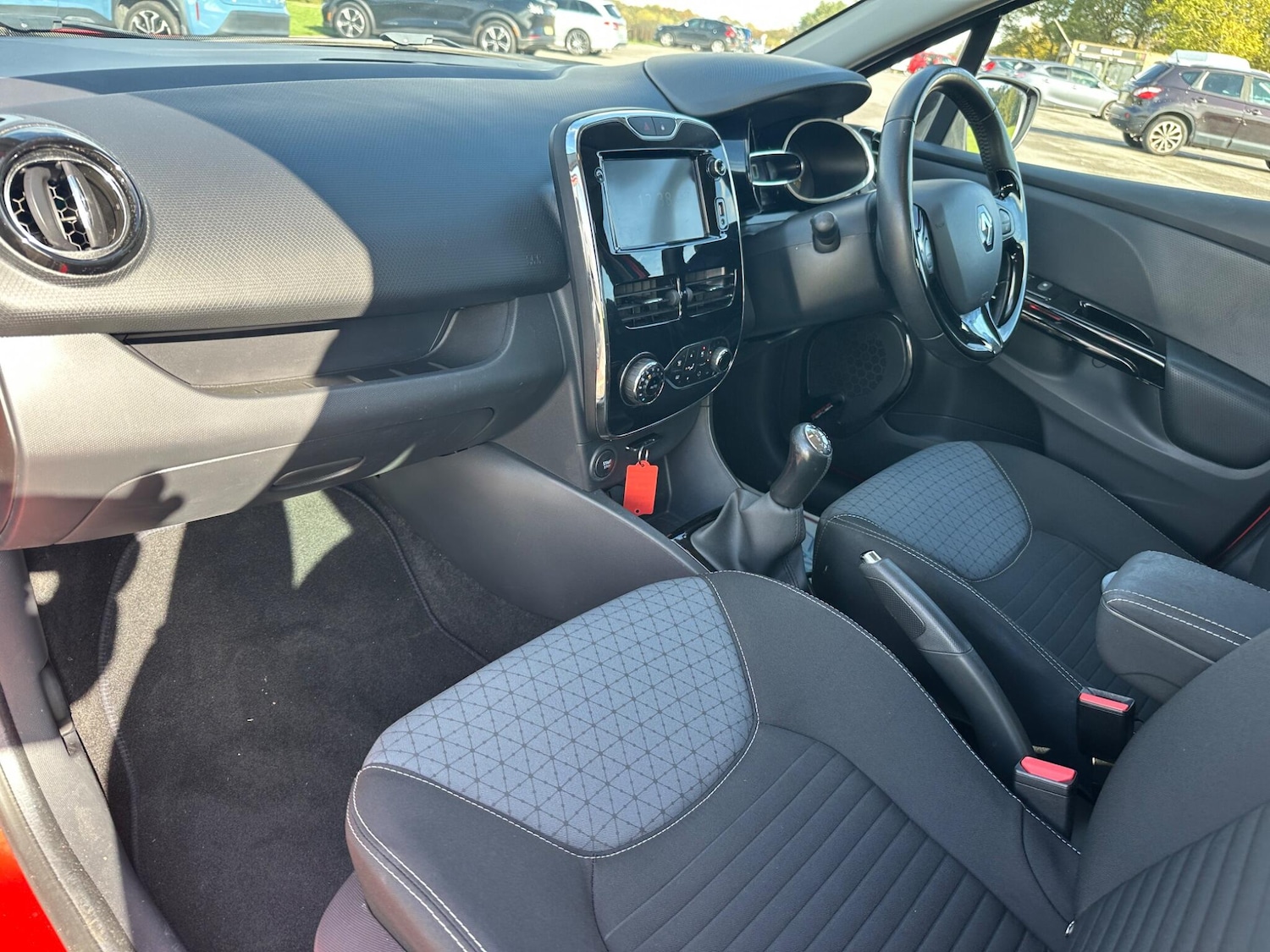 Used Renault Clio 2014 for sale - 76996550: Photo 49