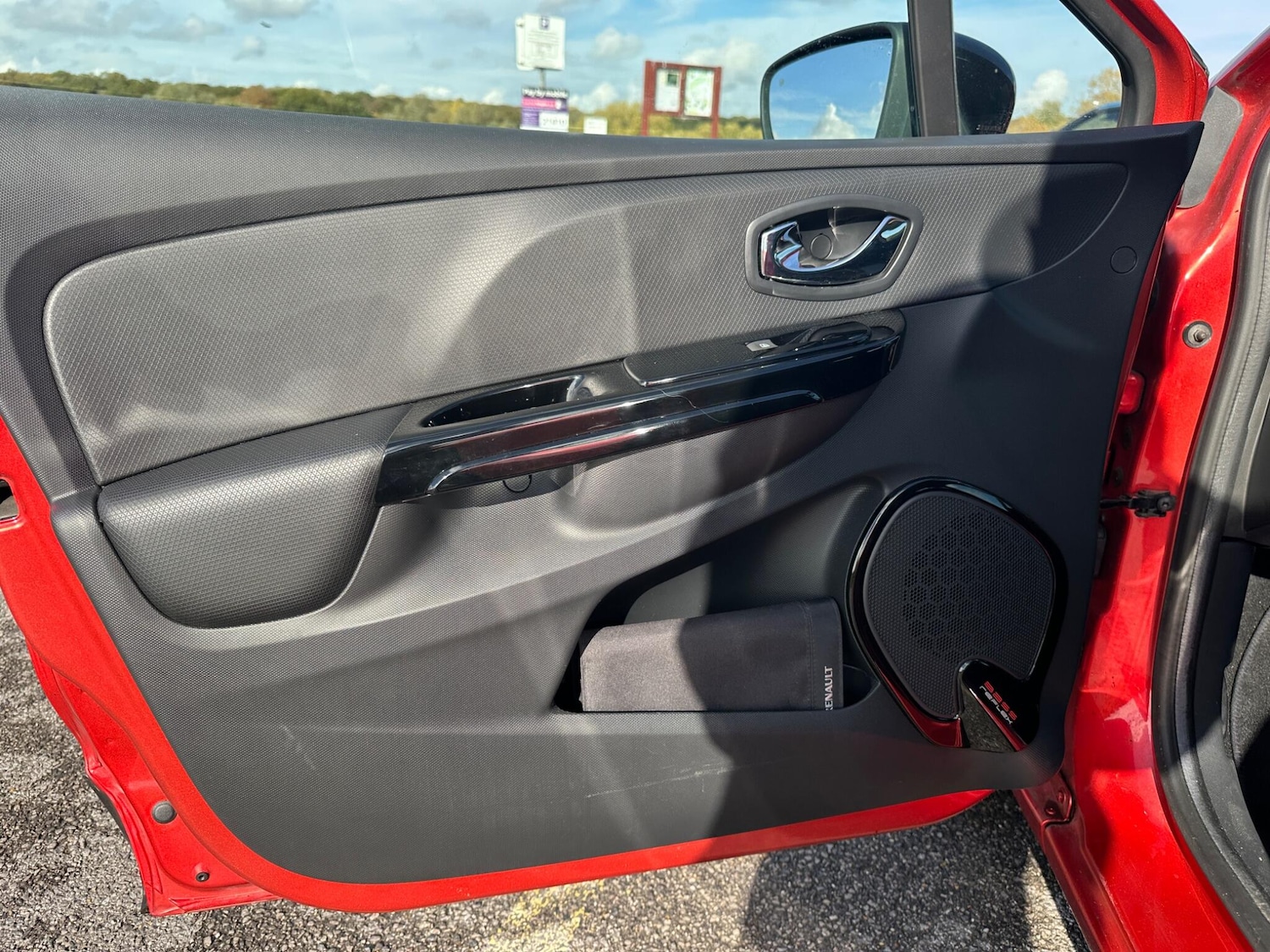 Used Renault Clio 2014 for sale - 76996550: Photo 50