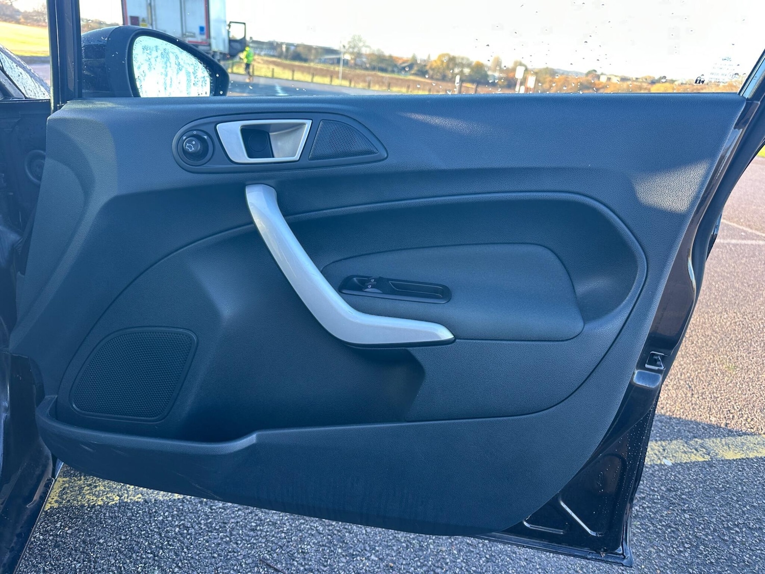 Used Ford Fiesta 2012 for sale - 76800981: Photo 38