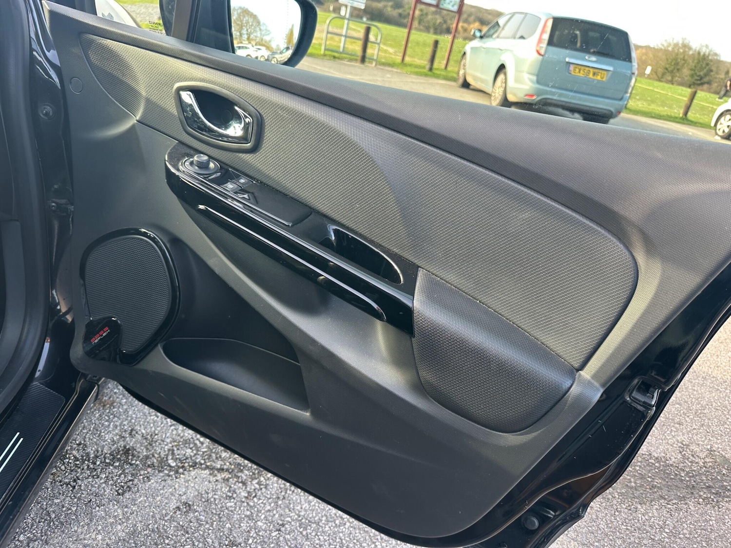 Used Renault Clio 2013 for sale - 77769717: Photo 32