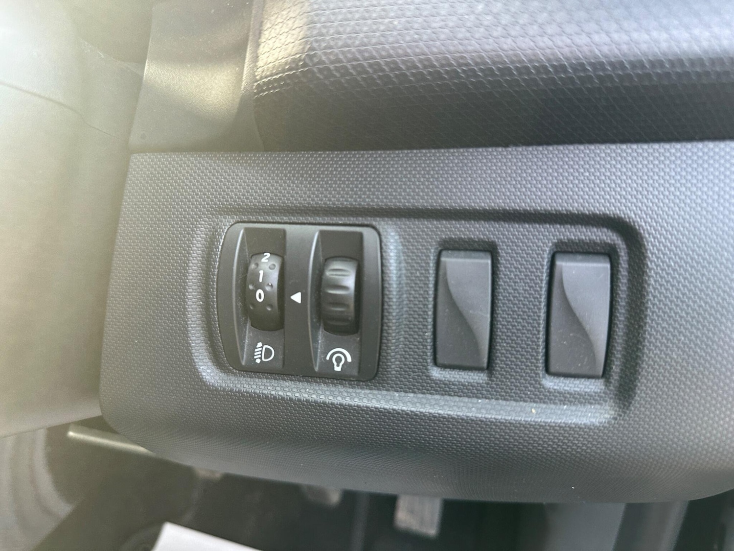 Used Renault Clio 2013 for sale - 77769717: Photo 47