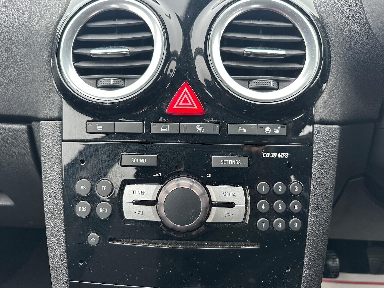 Used Vauxhall Corsa 2013 for sale - 77143320: Photo 39