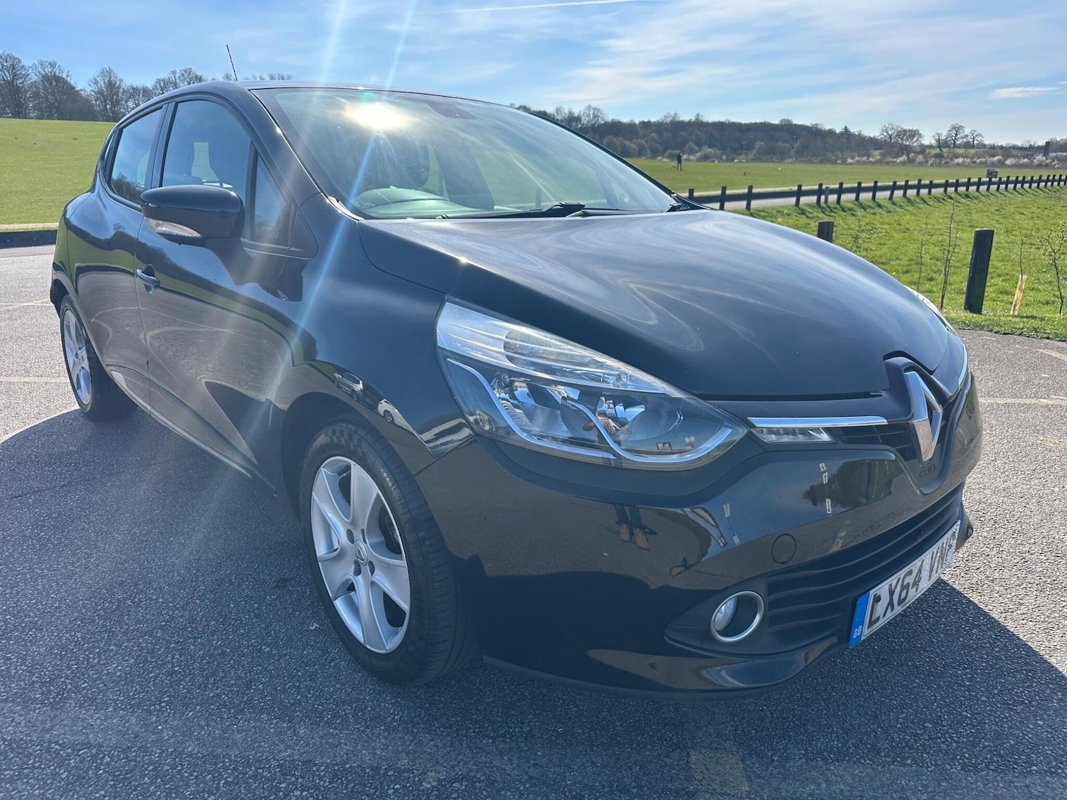 Used Renault Clio 2014 for sale - 77977977: Photo 2