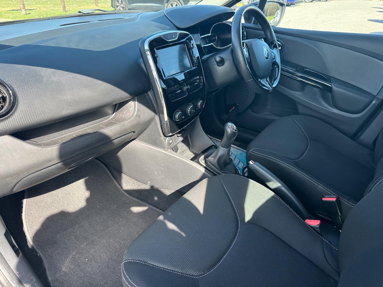 Used Renault Clio 2014 for sale - 77977977: Photo 45