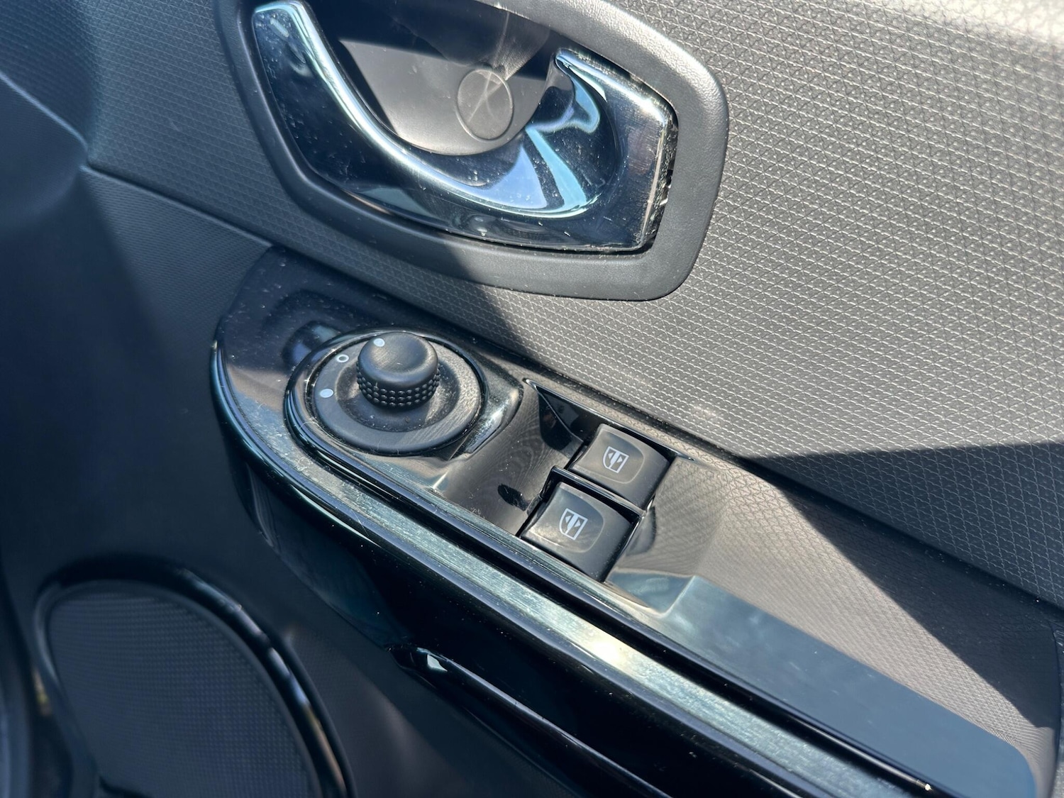 Used Renault Clio 2014 for sale - 77977977: Photo 54