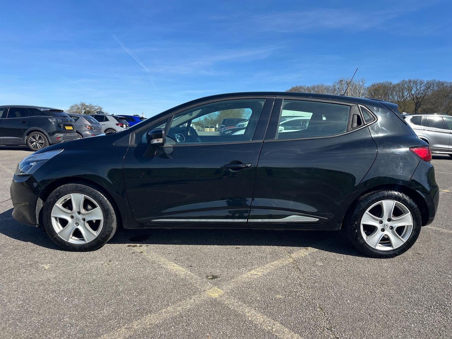 Used Renault Clio 2014 for sale - 77977977: Photo 9