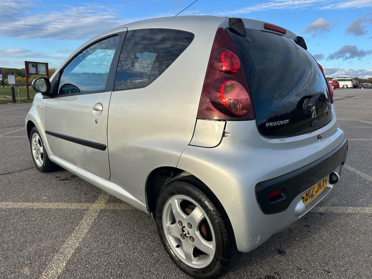 Used Peugeot 107 2012 for sale - 76397962: Photo 11