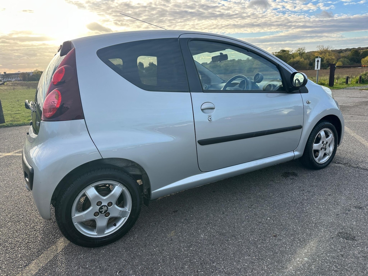 Used Peugeot 107 2012 for sale - 76397962: Photo 18