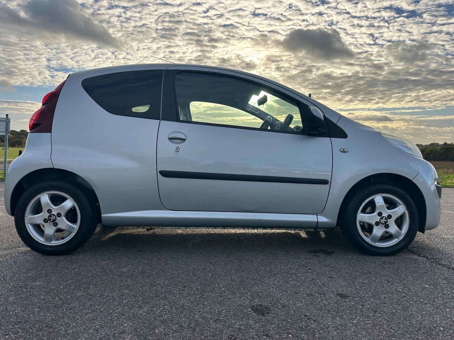 Used Peugeot 107 2012 for sale - 76397962: Photo 19