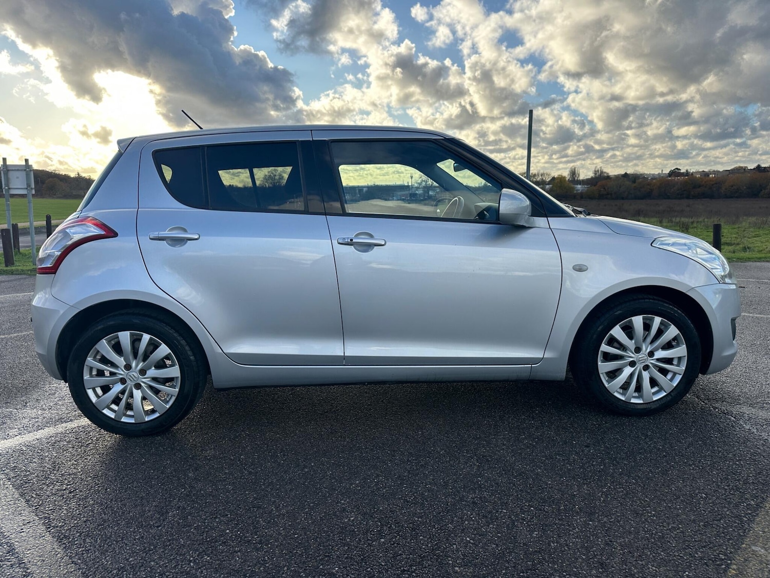 Used Suzuki Swift 2011 for sale - 76801135: Photo 19