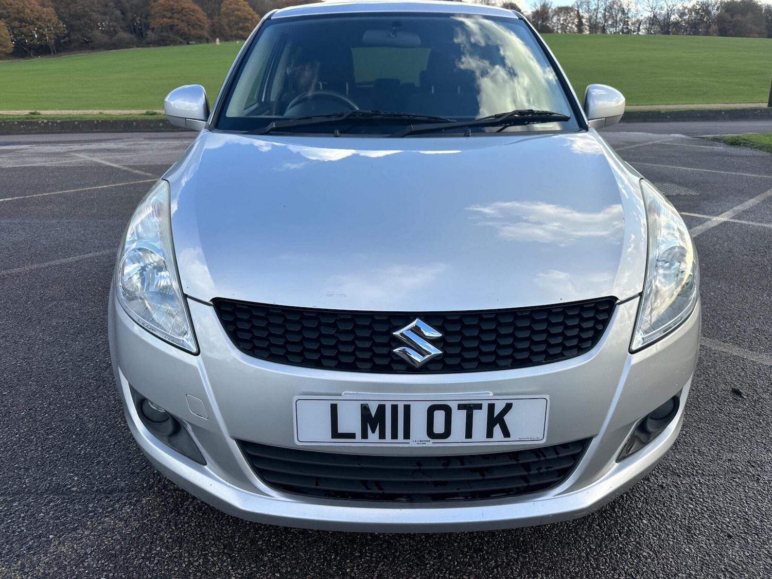 Used Suzuki Swift 2011 for sale - 76801135: Photo 4