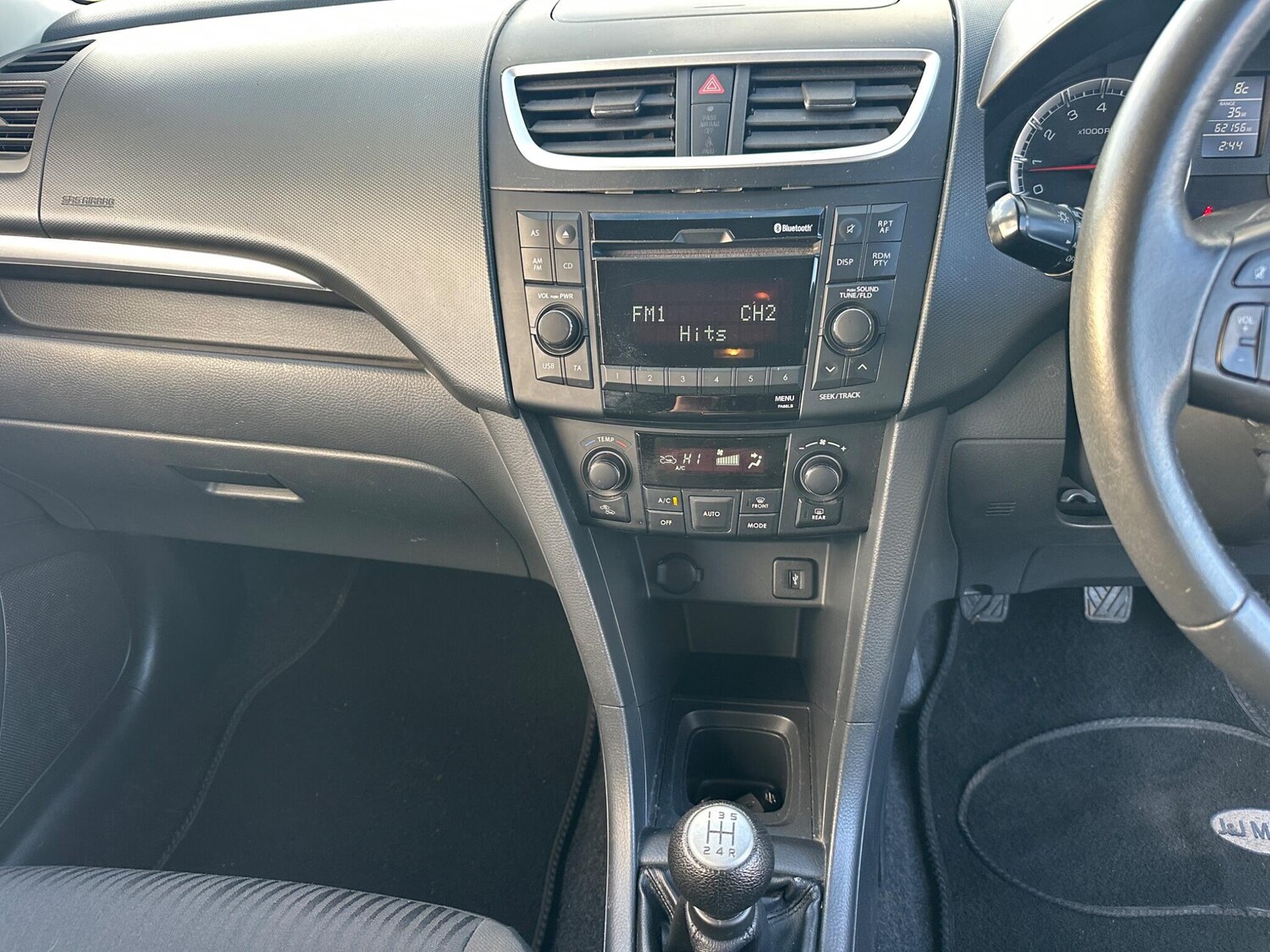 Used Suzuki Swift 2011 for sale - 76801135: Photo 50