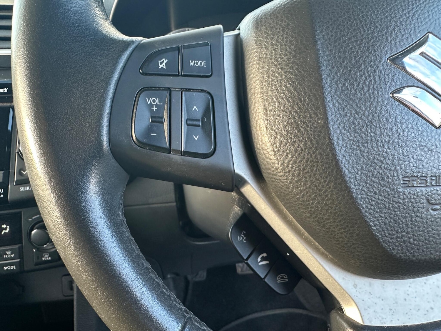 Used Suzuki Swift 2011 for sale - 76801135: Photo 53