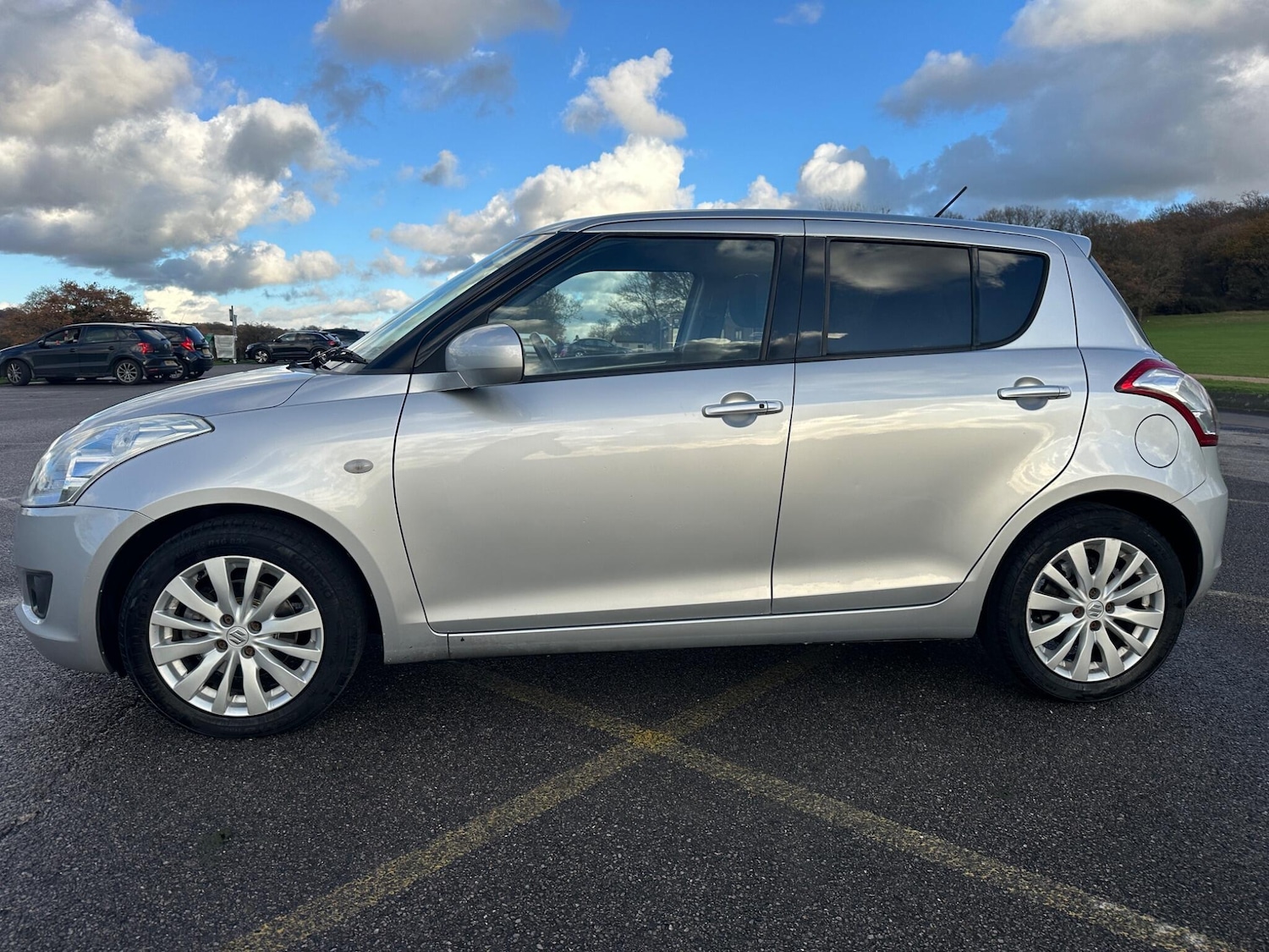 Used Suzuki Swift 2011 for sale - 76801135: Photo 9