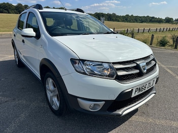 Used Dacia Sandero Stepway 2016 for sale - 79158041: Photo