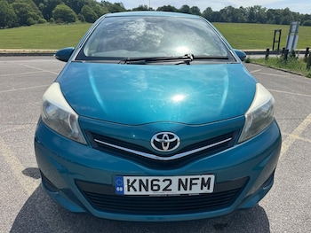 Used Toyota Yaris 2012 for sale - 78741380: Photo