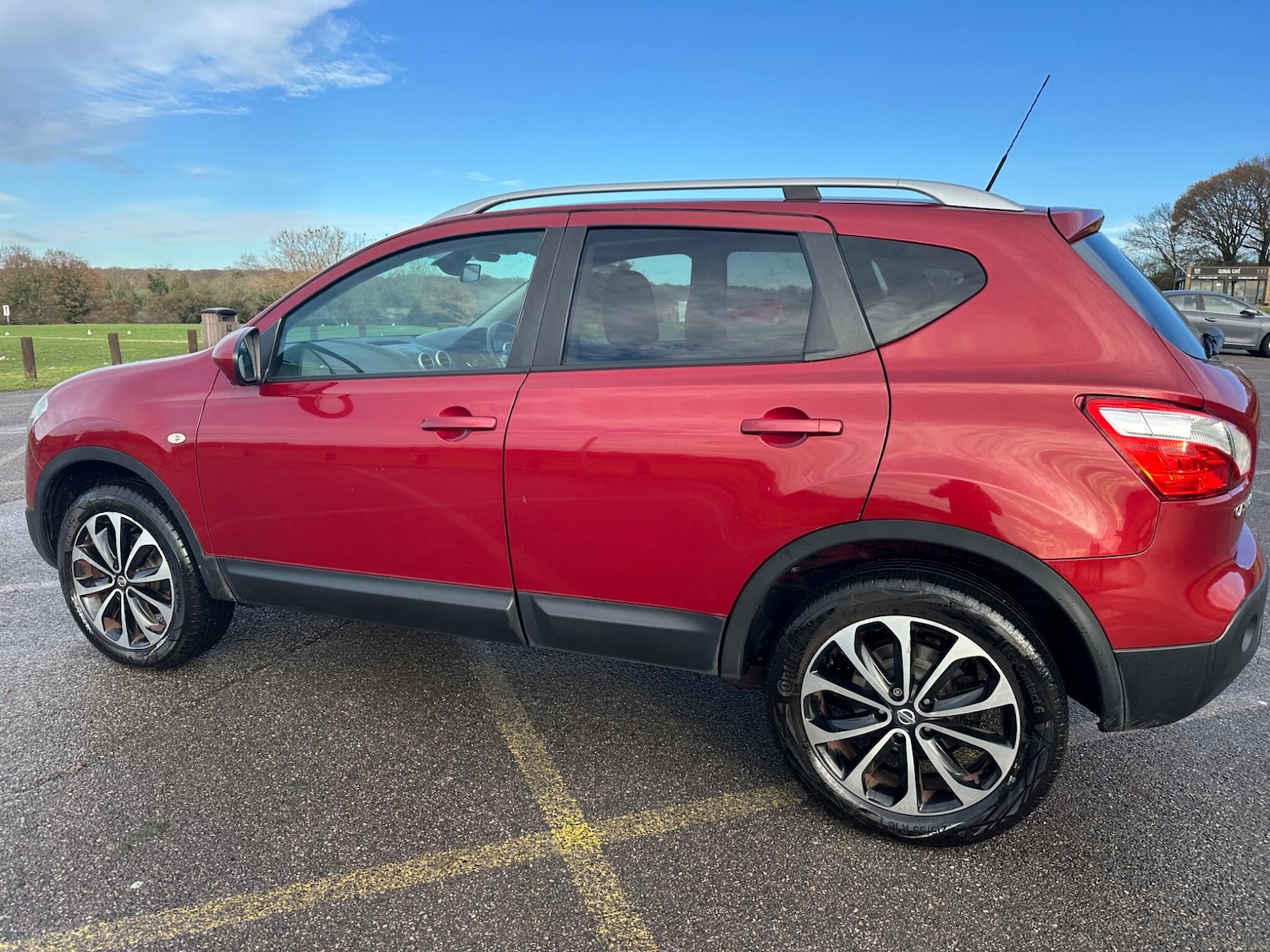 Used Nissan Qashqai 2011 for sale - 76839702: Photo 10