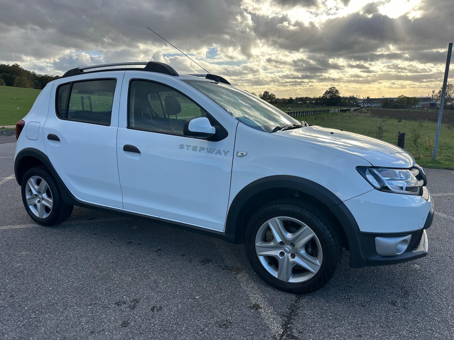 Used Dacia Sandero Stepway 2015 for sale - 76371058: Photo 23