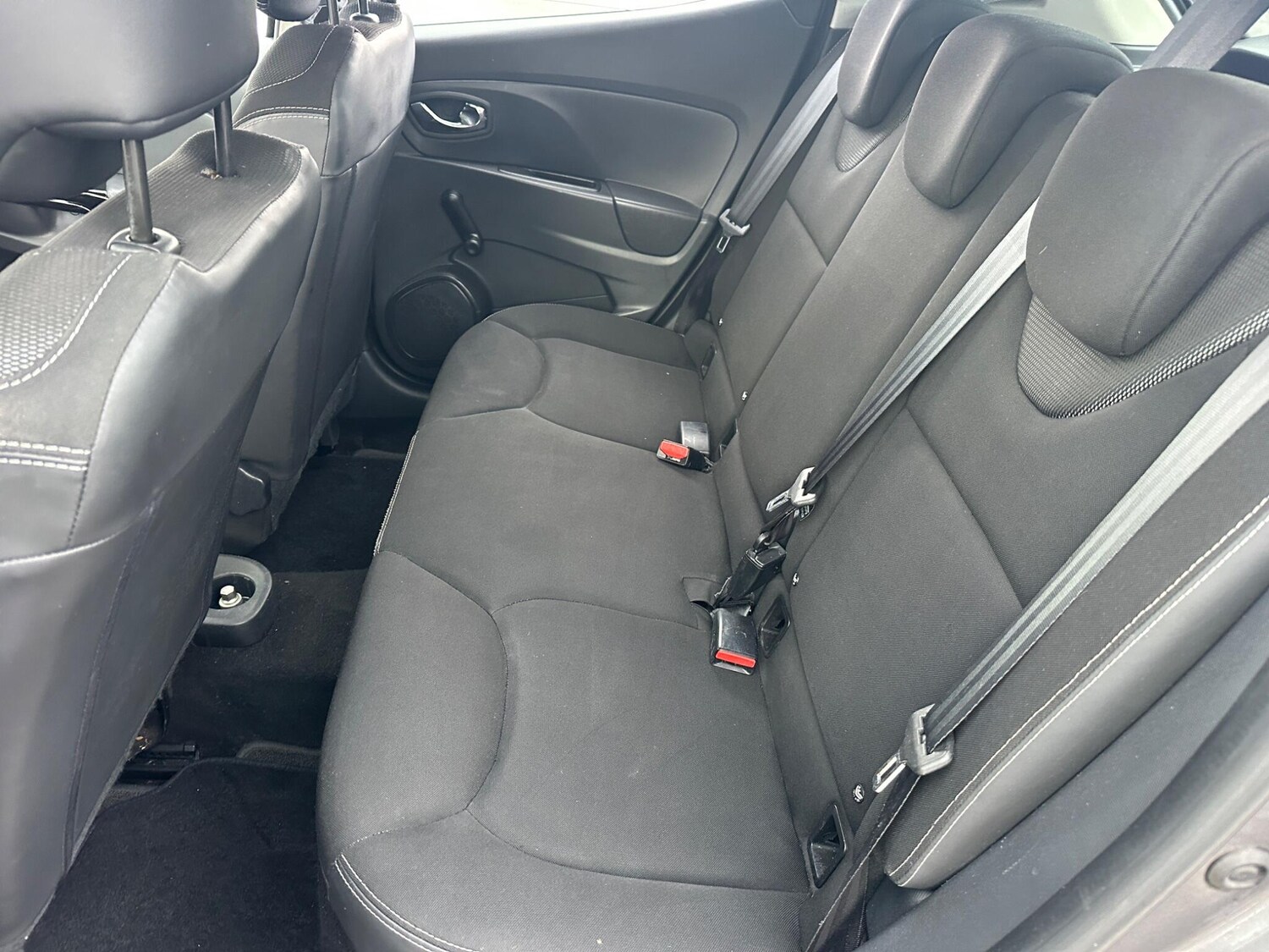 Used Renault Clio 2013 for sale - 77479552: Photo 41