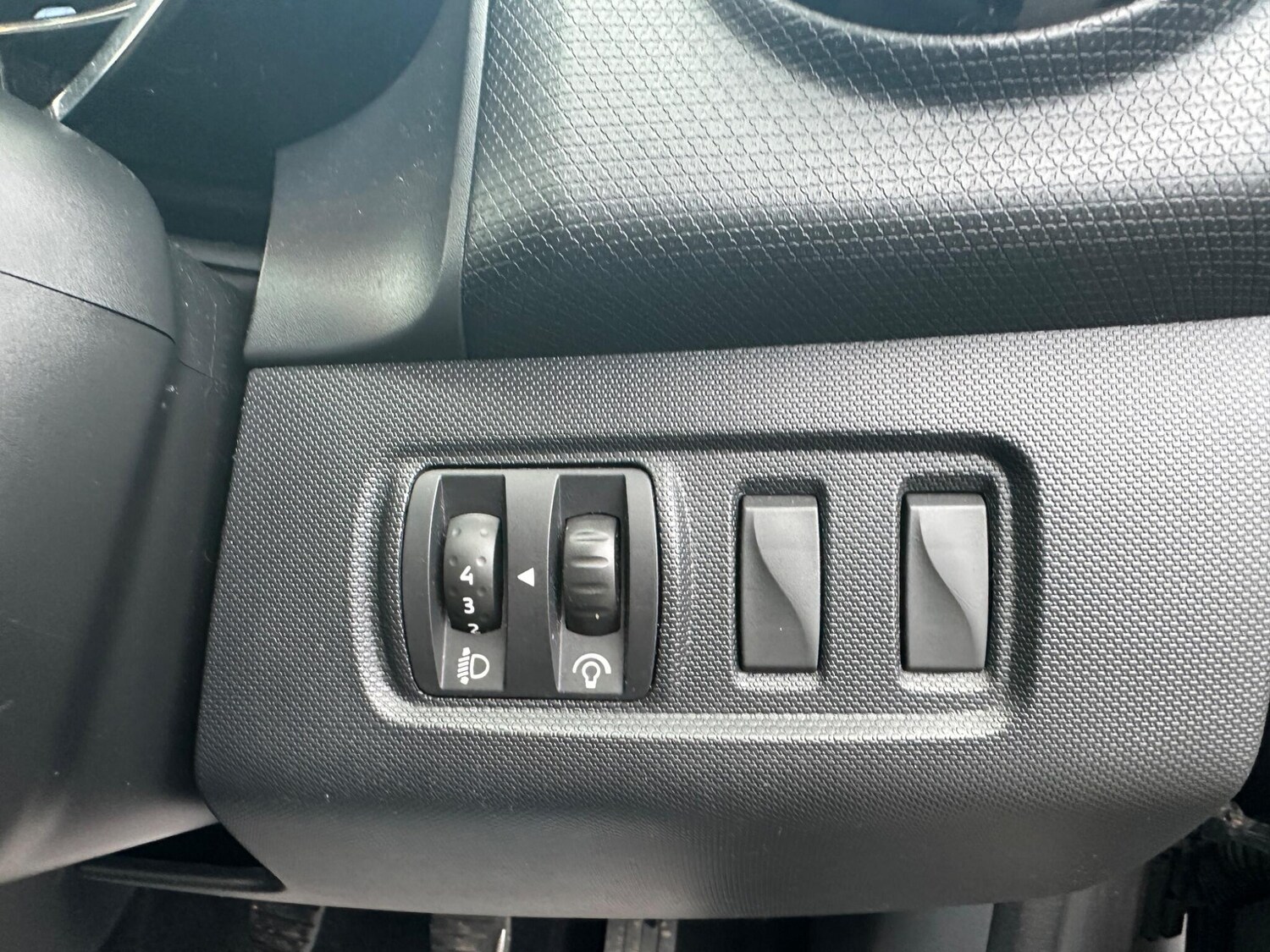 Used Renault Clio 2013 for sale - 77479552: Photo 51