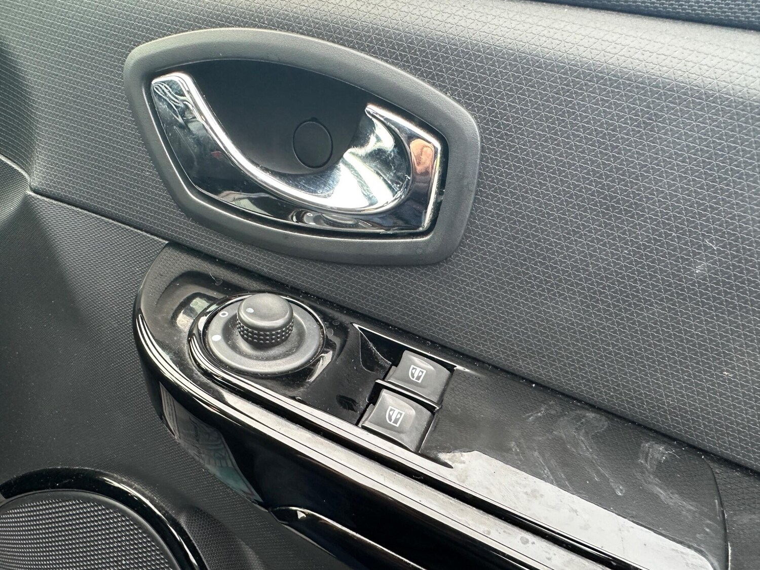 Used Renault Clio 2013 for sale - 77479552: Photo 52