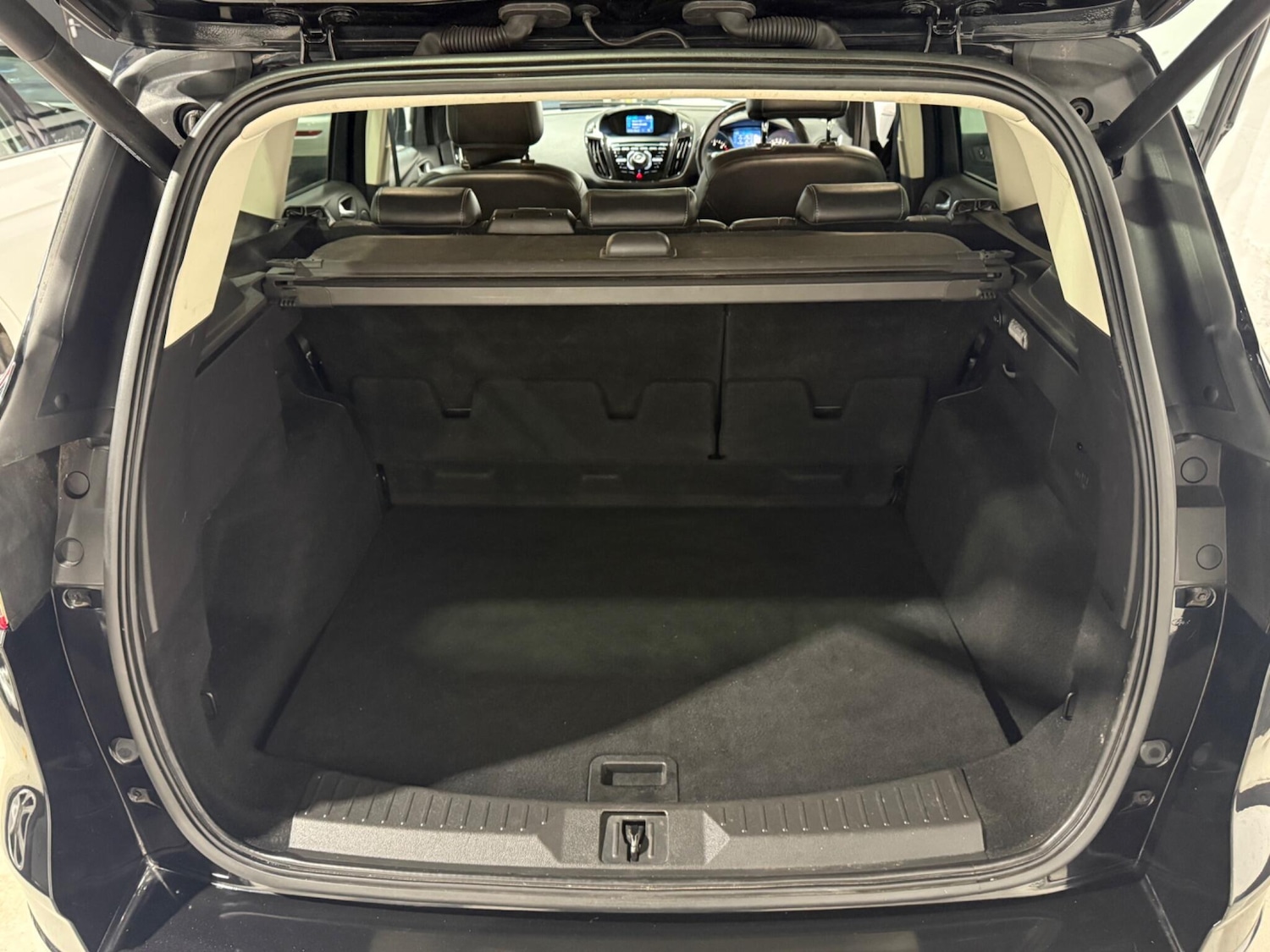 Used Ford Kuga 2014 for sale - 76228064: Photo 31