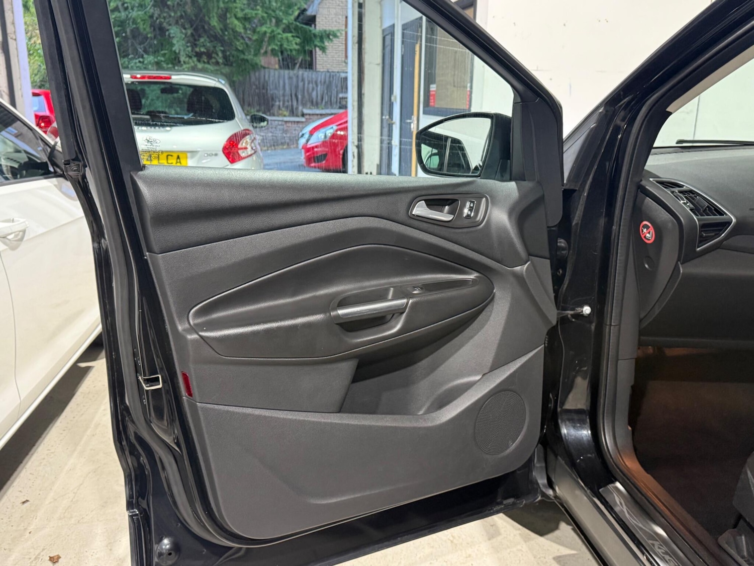 Used Ford Kuga 2014 for sale - 76228064: Photo 35