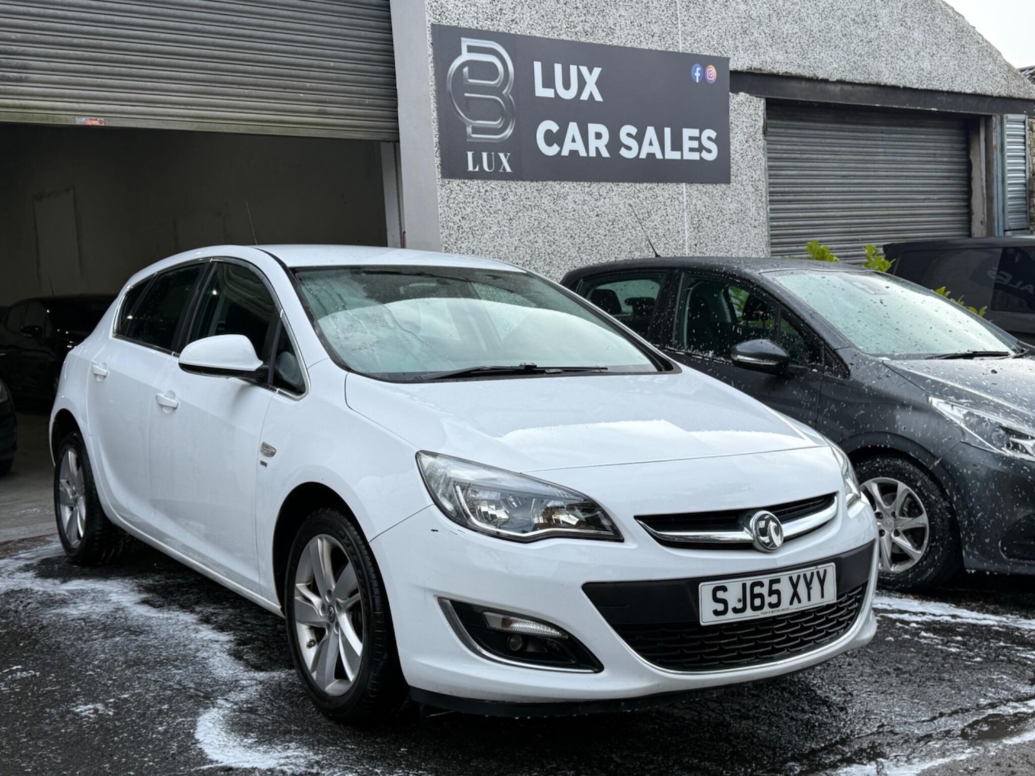 Used Vauxhall Astra for sale - 77883137: Photo 2