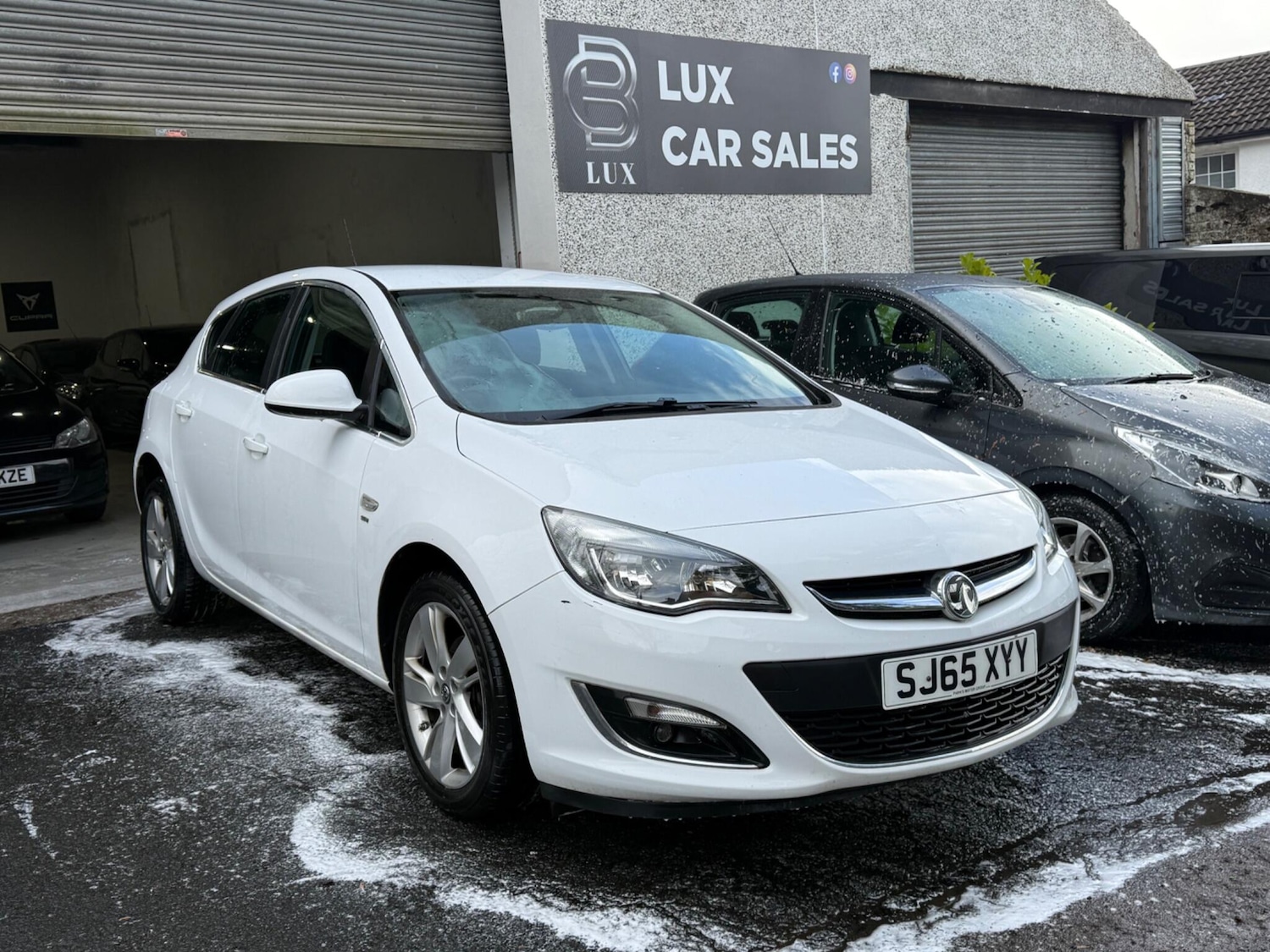 Used Vauxhall Astra for sale - 77883137: Photo 3