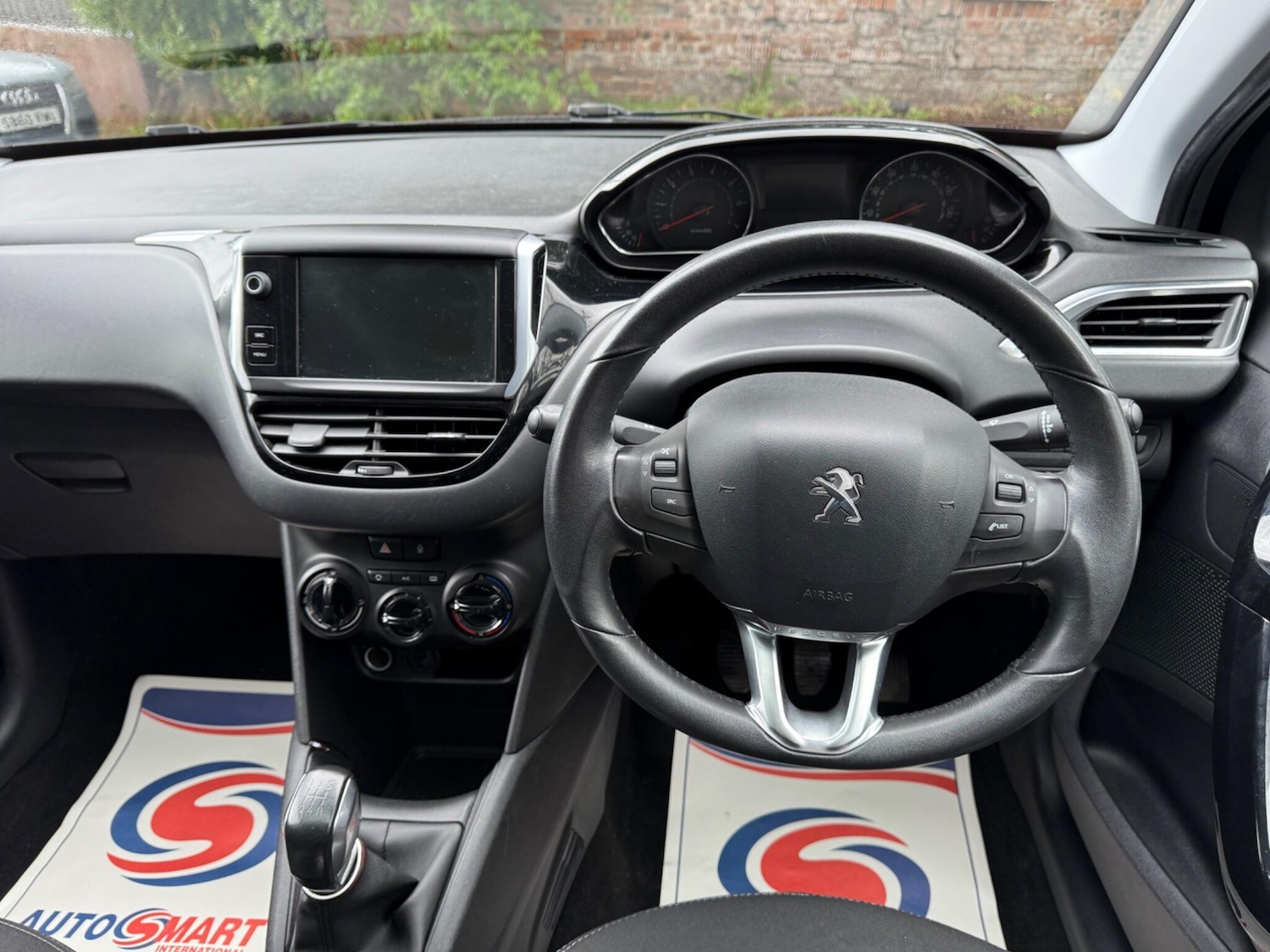 Used Peugeot 208 2015 for sale - 78185701: Photo 17