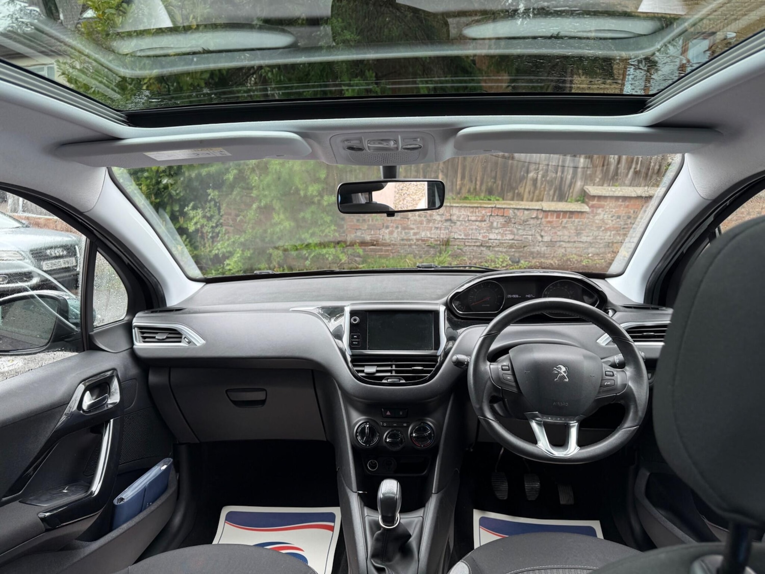 Used Peugeot 208 2015 for sale - 78185701: Photo 19