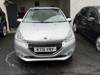 Used Peugeot 208 2015 for sale - 79576329: Photo
