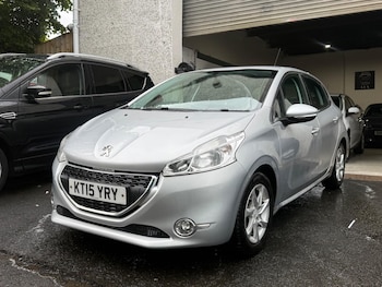 Used Peugeot 208 2015 for sale - 79576329: Photo
