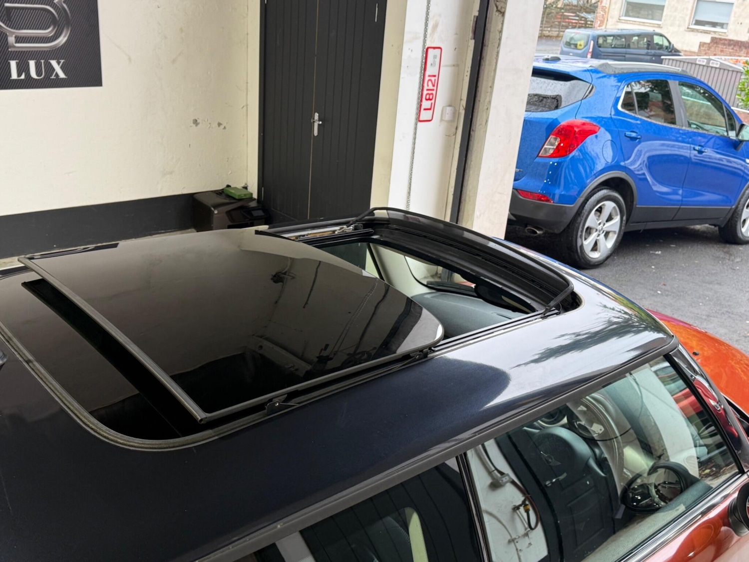 Used MINI Hatch 2011 for sale - 76991748: Photo 12