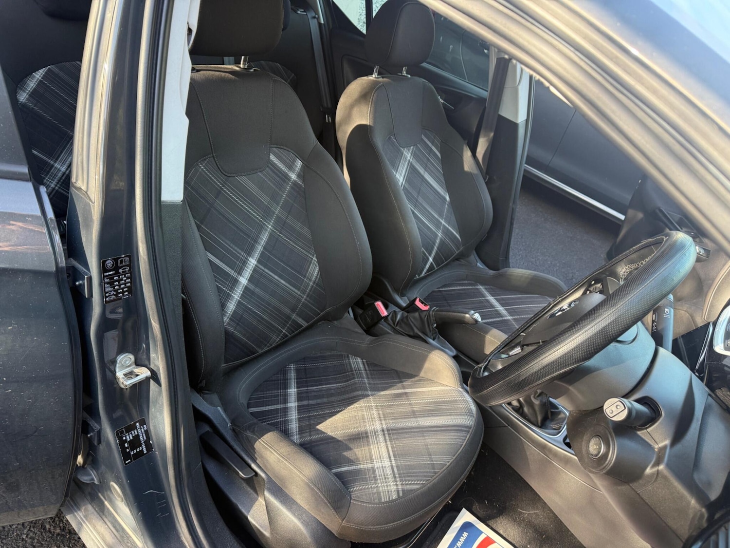 Used Vauxhall Corsa 2015 for sale - 77956926: Photo 17