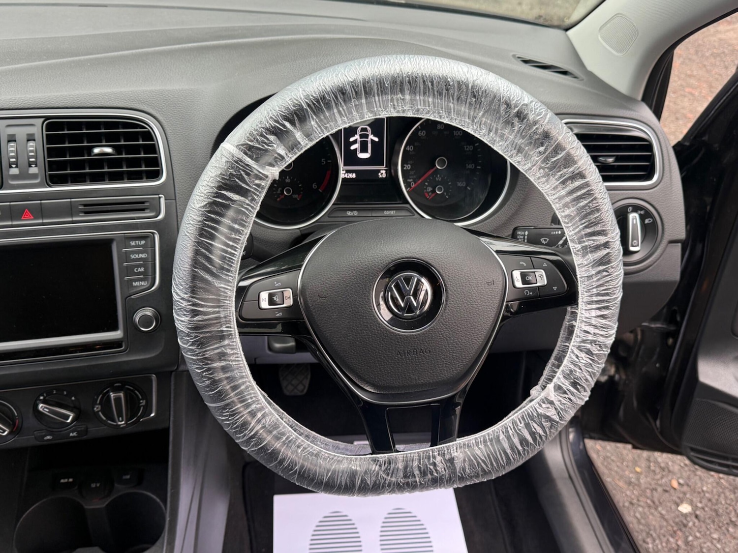 Used Volkswagen Polo 2016 for sale - 76913146: Photo 18