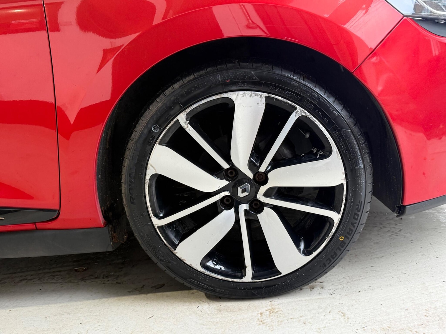 Used Renault Clio 2013 for sale - 76457545: Photo 15