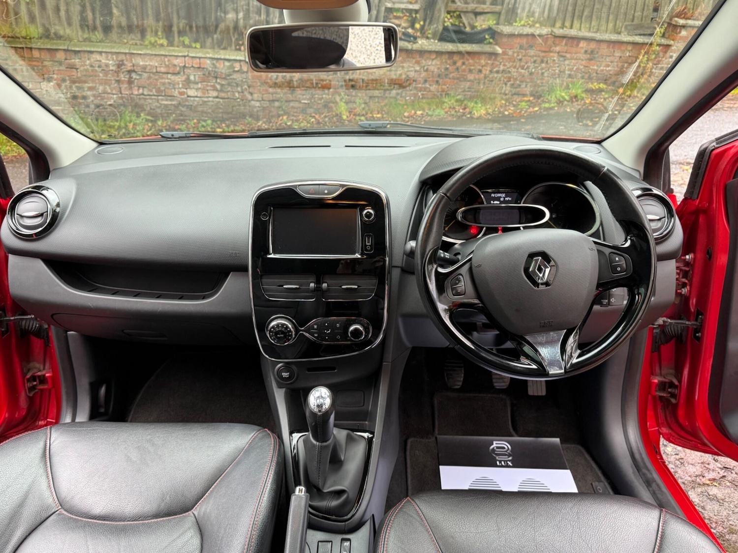 Used Renault Clio 2013 for sale - 76457545: Photo 22
