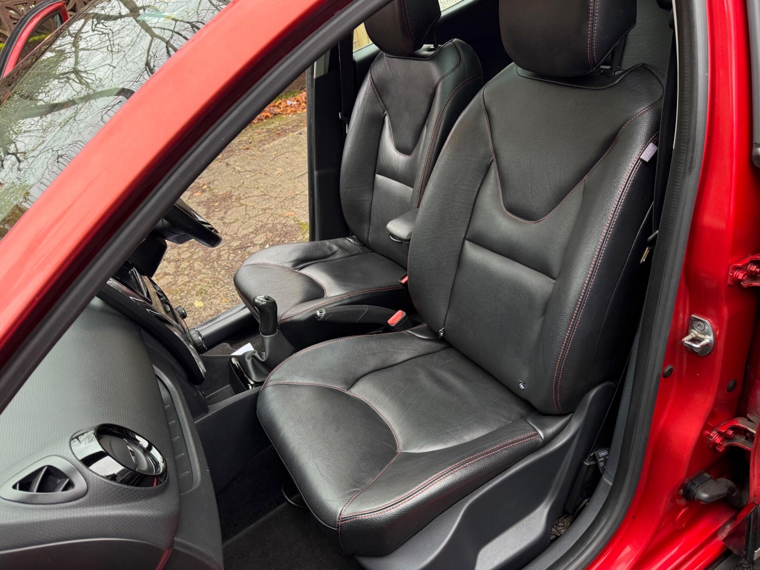 Used Renault Clio 2013 for sale - 76457545: Photo 26