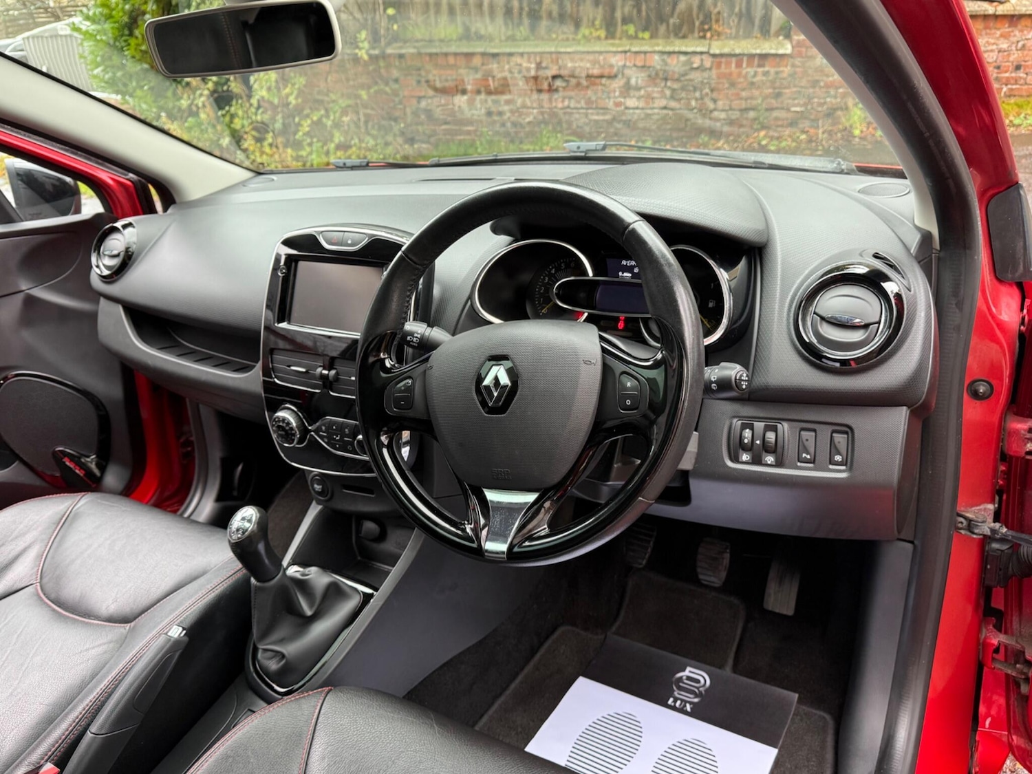 Used Renault Clio 2013 for sale - 76457545: Photo 30