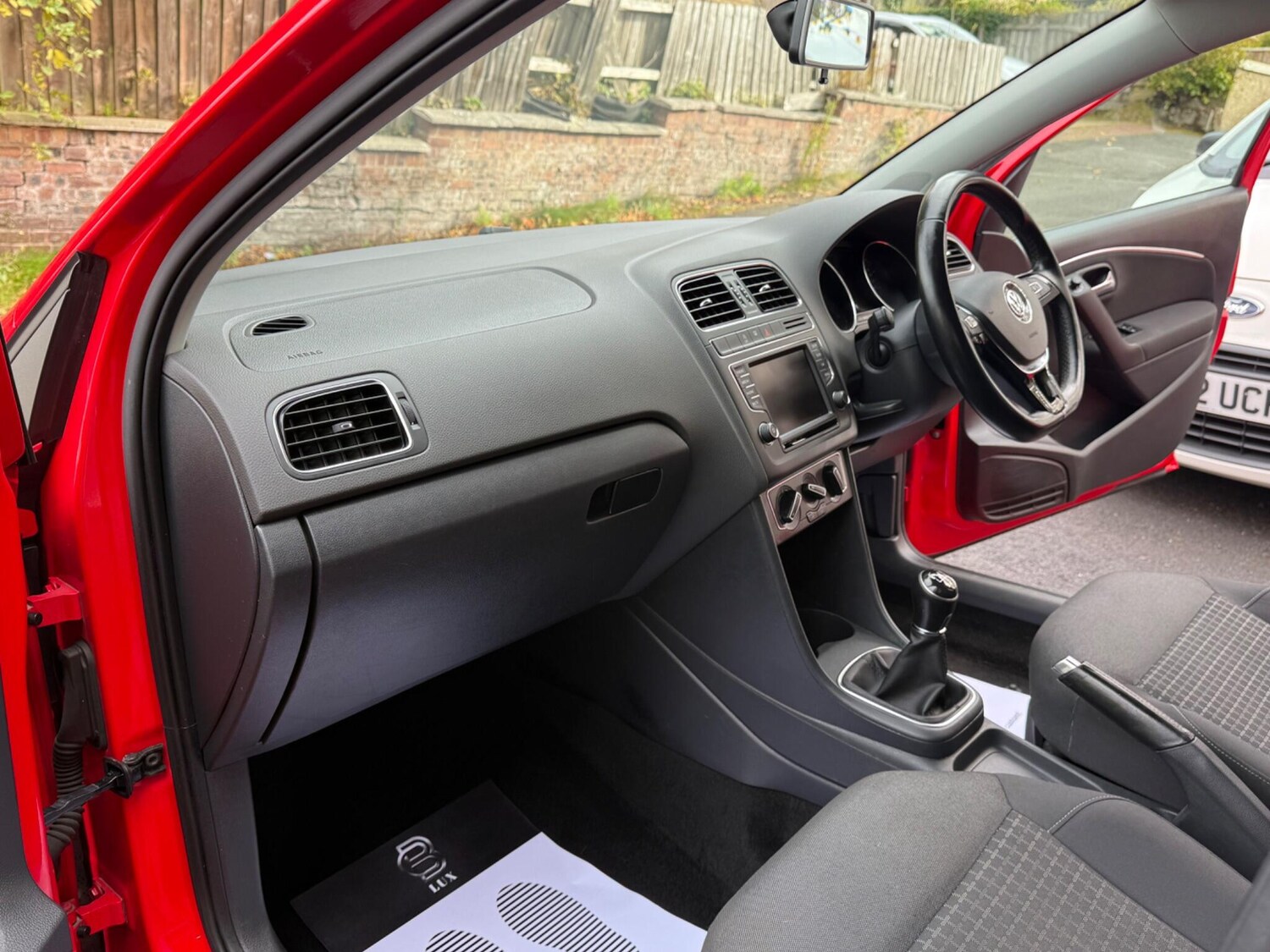 Used Volkswagen Polo 2015 for sale - 76239288: Photo 20