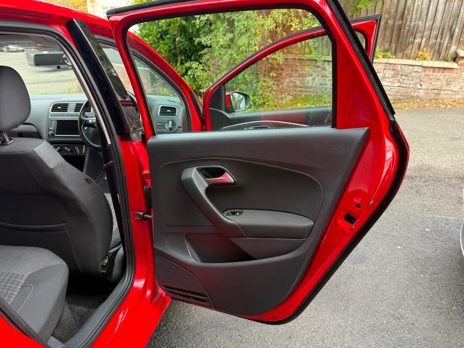 Used Volkswagen Polo 2015 for sale - 76239288: Photo 22