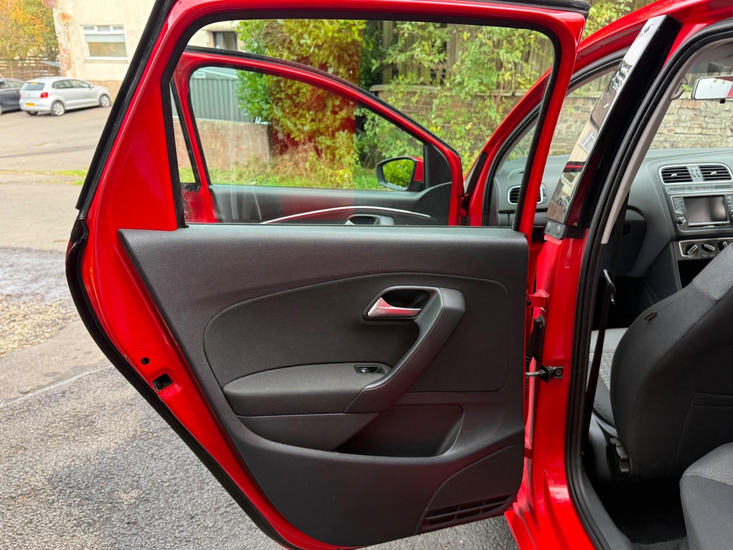 Used Volkswagen Polo 2015 for sale - 76239288: Photo 28