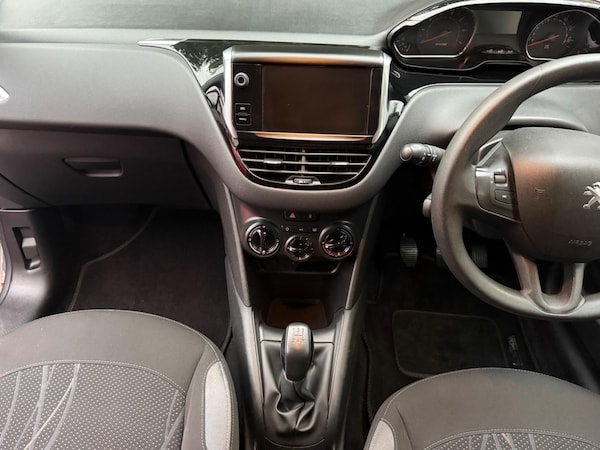Used Peugeot 208 2014 for sale - 76226548: Photo 17
